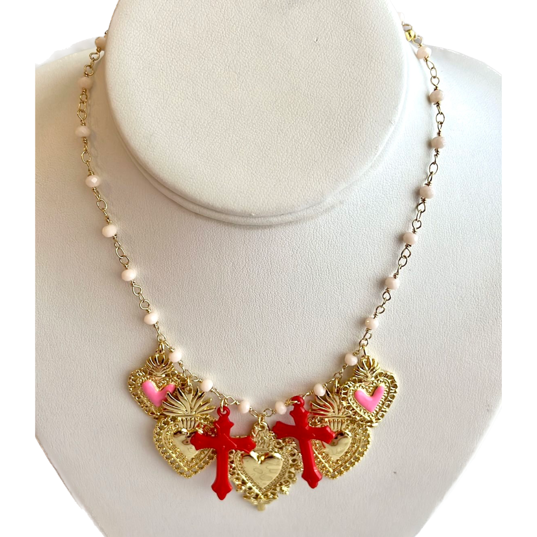 Cadena corazones y cruces de colores