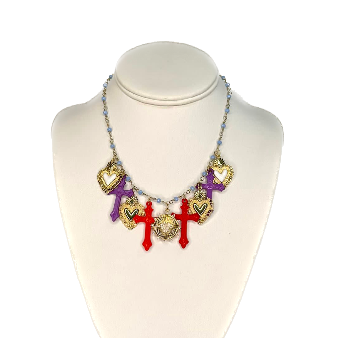 Cadena corazones y cruces de colores