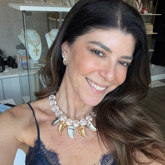Collar de cachos transparentes