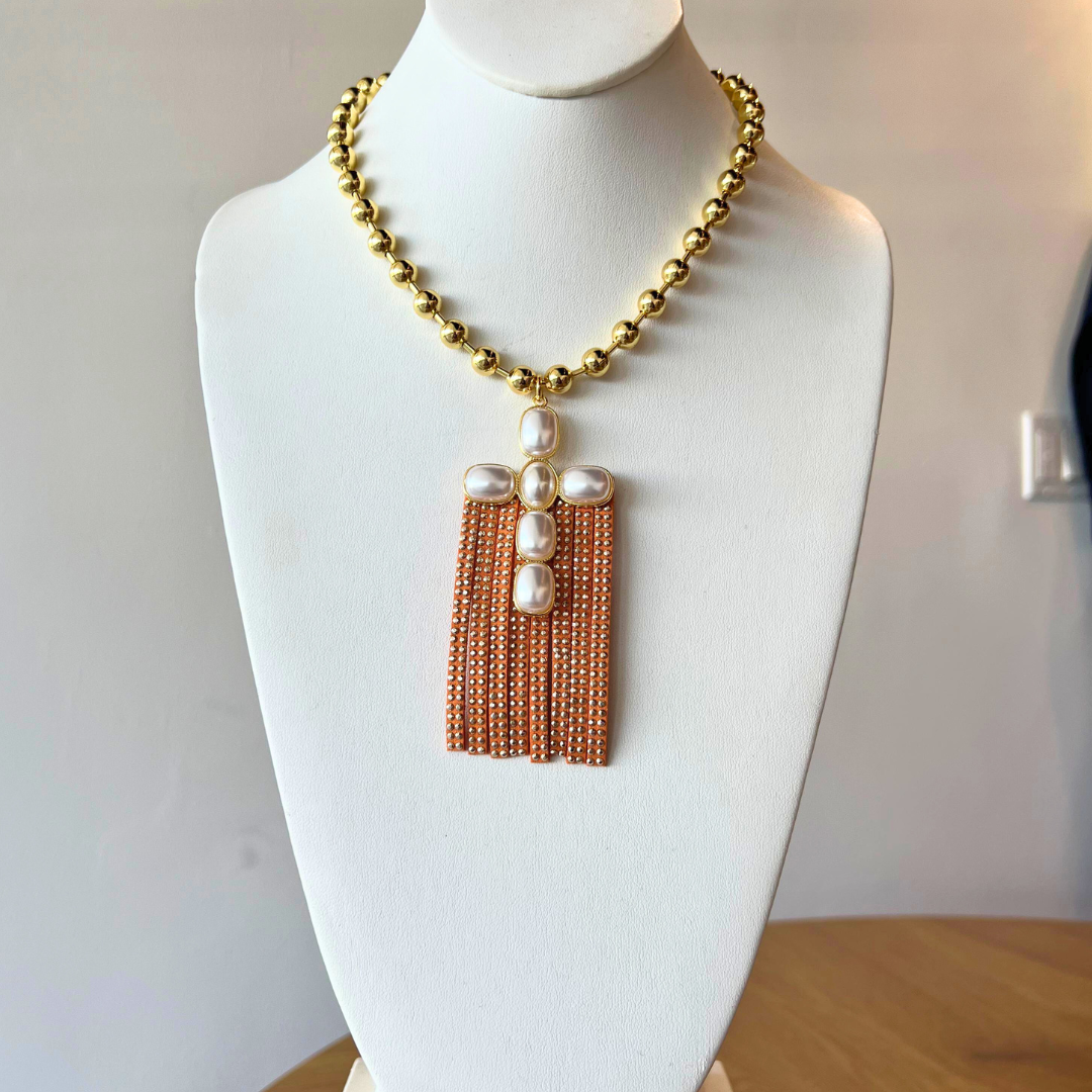 Collar con dije de cruz