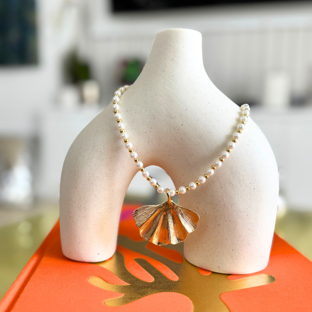 Collar de abanicos
