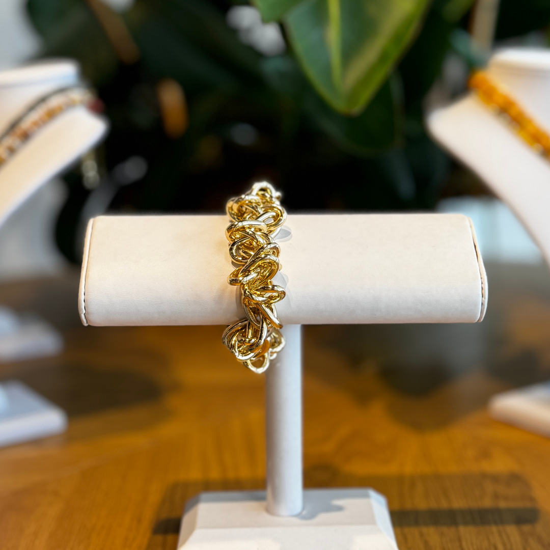 Pulsera de cadena dorada