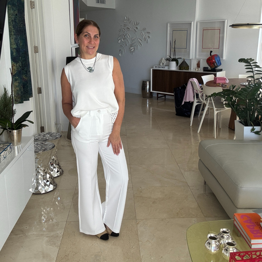 Pantalón de Gabardina con Botón bordado