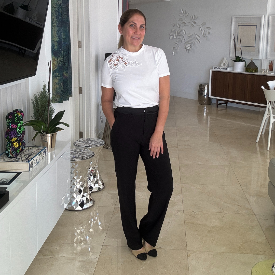 Pantalón negro de gabardina