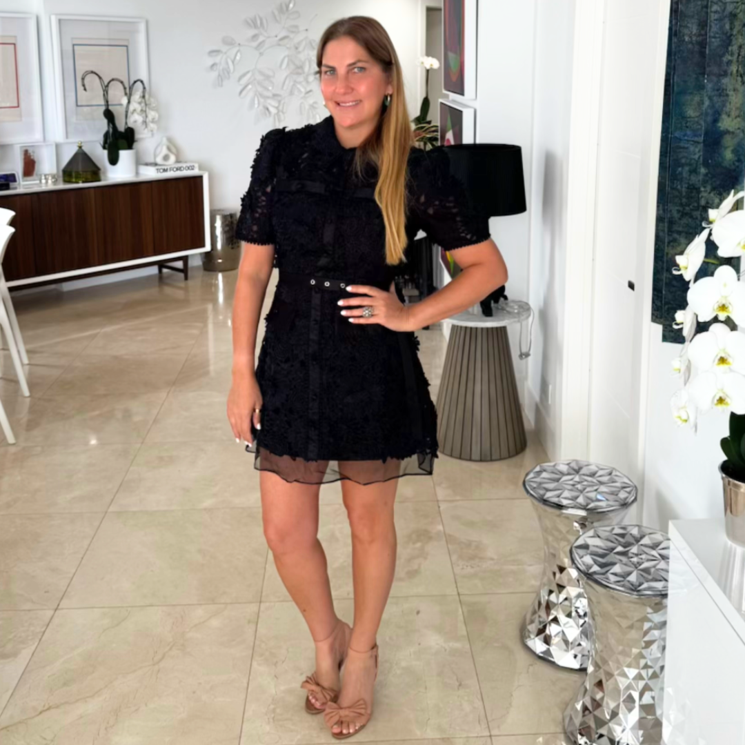Vestido negro de lace