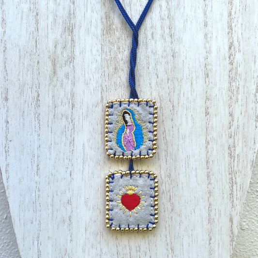 Escapulario bordado de la Virgen de Guadalupe