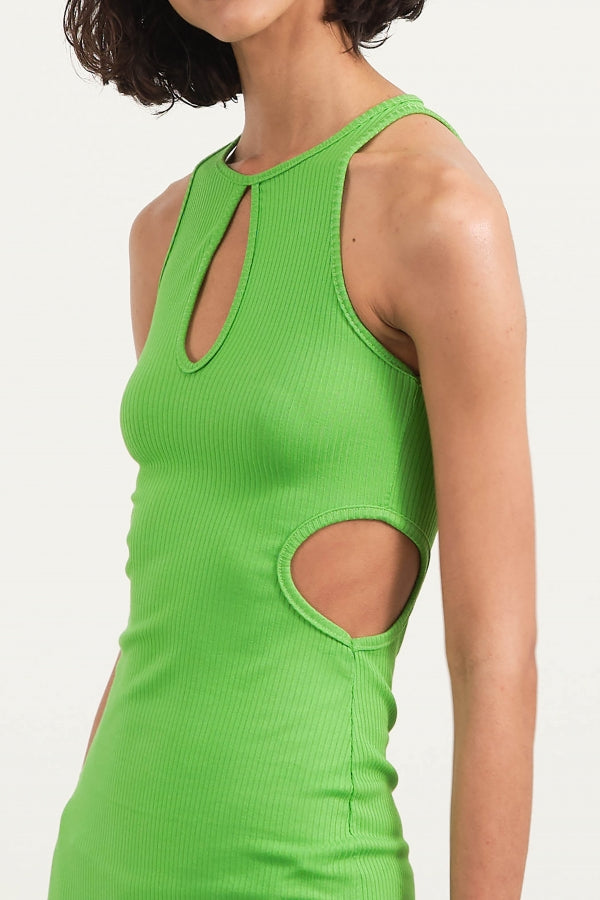 Vestido con abertura a los lados