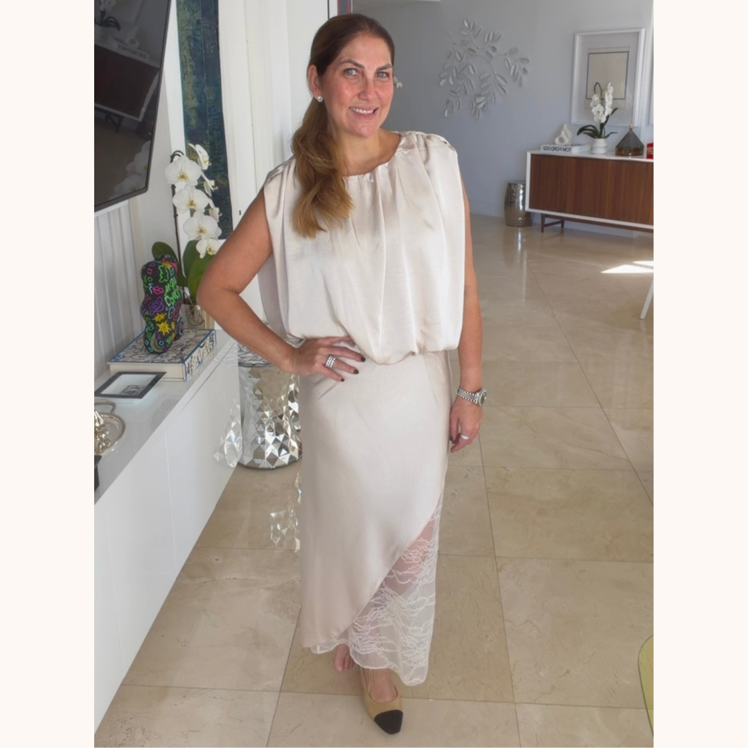 Set de seda y falda completa de encaje