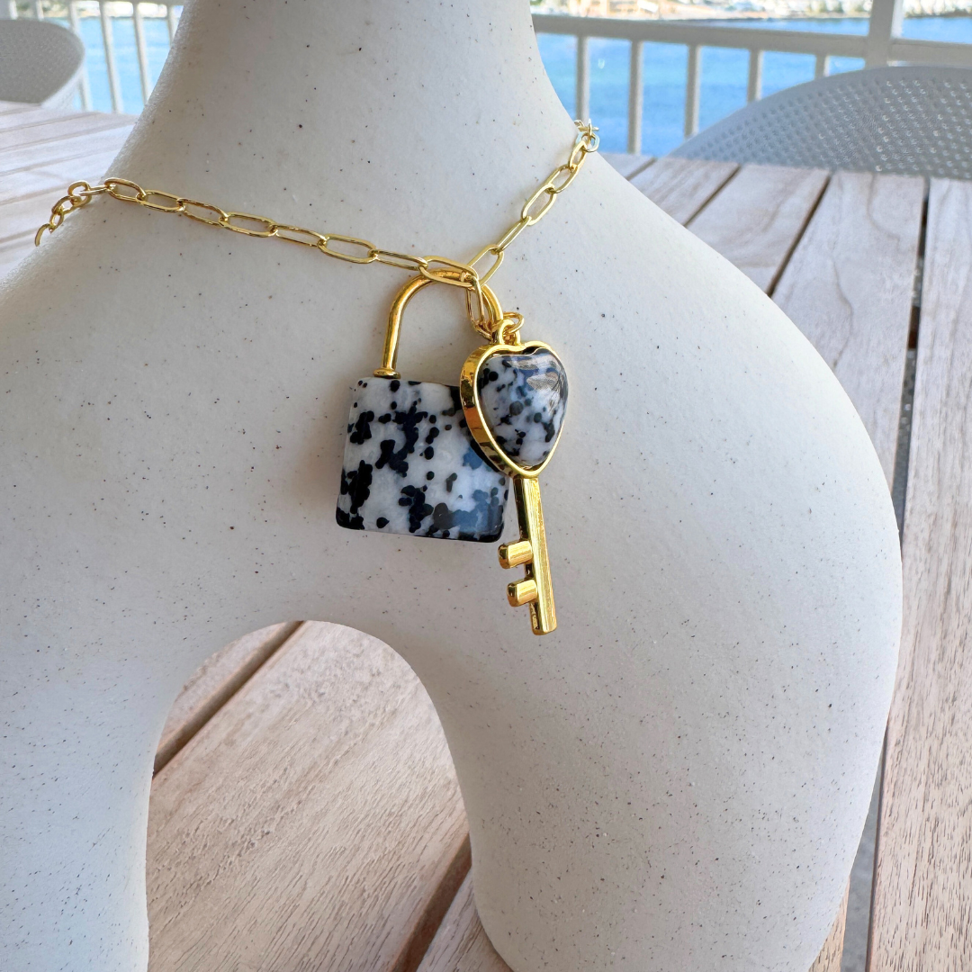 Collares de llaves y candado