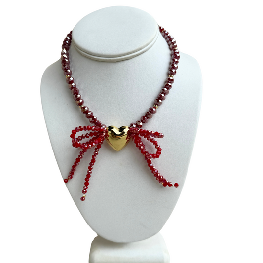 Collar de piedras rojas + Lazo y corazón