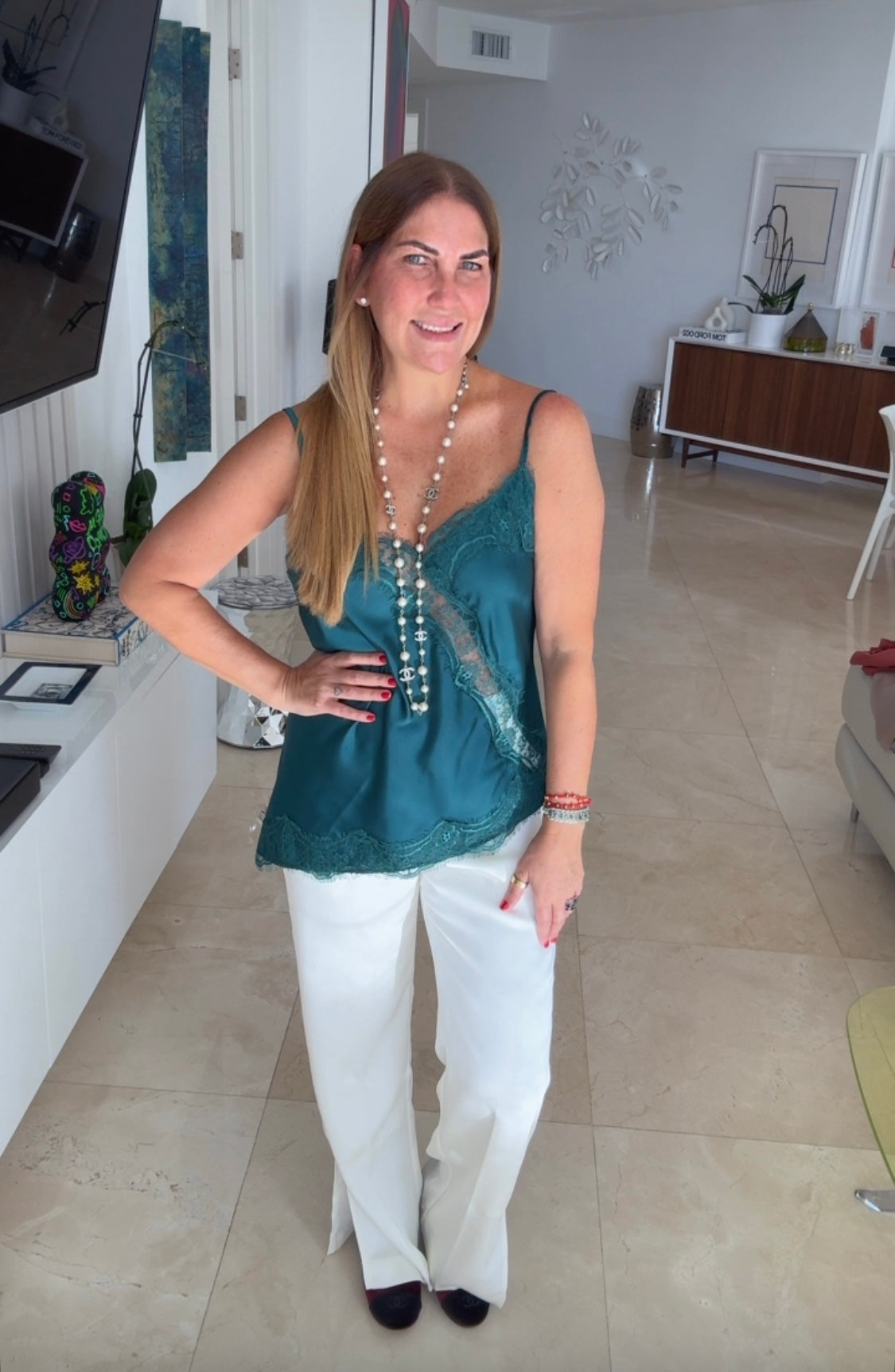 Blusa de seda y encaje