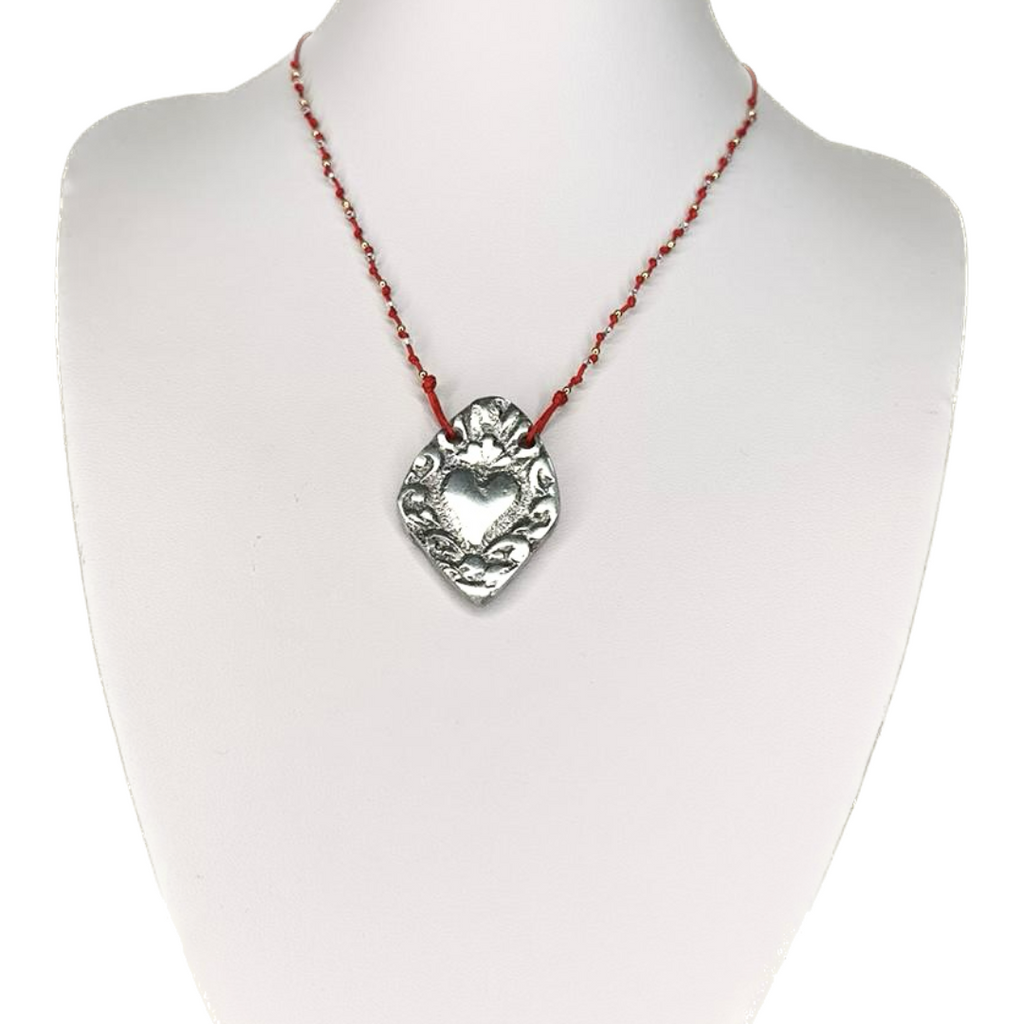 Red chain with heart in pewter