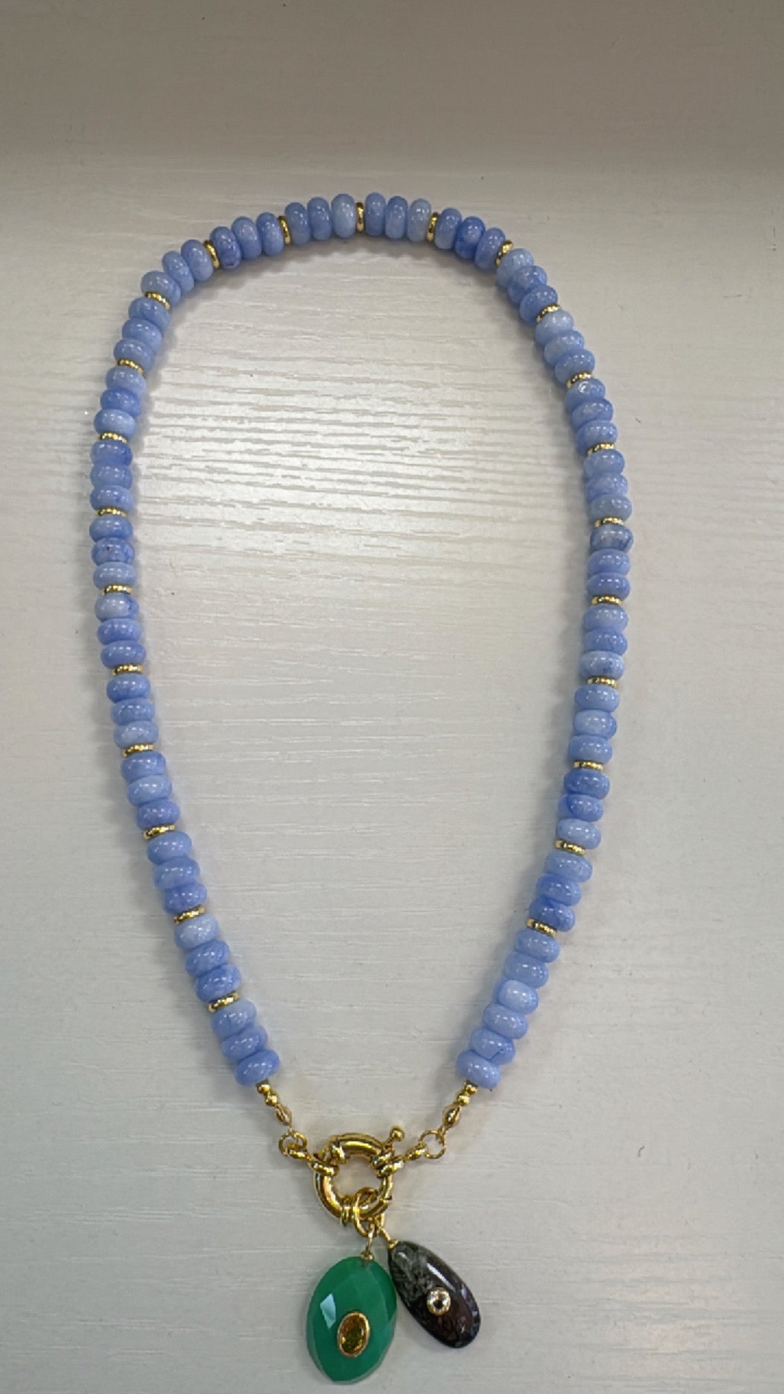 Collar de piedras Naturales