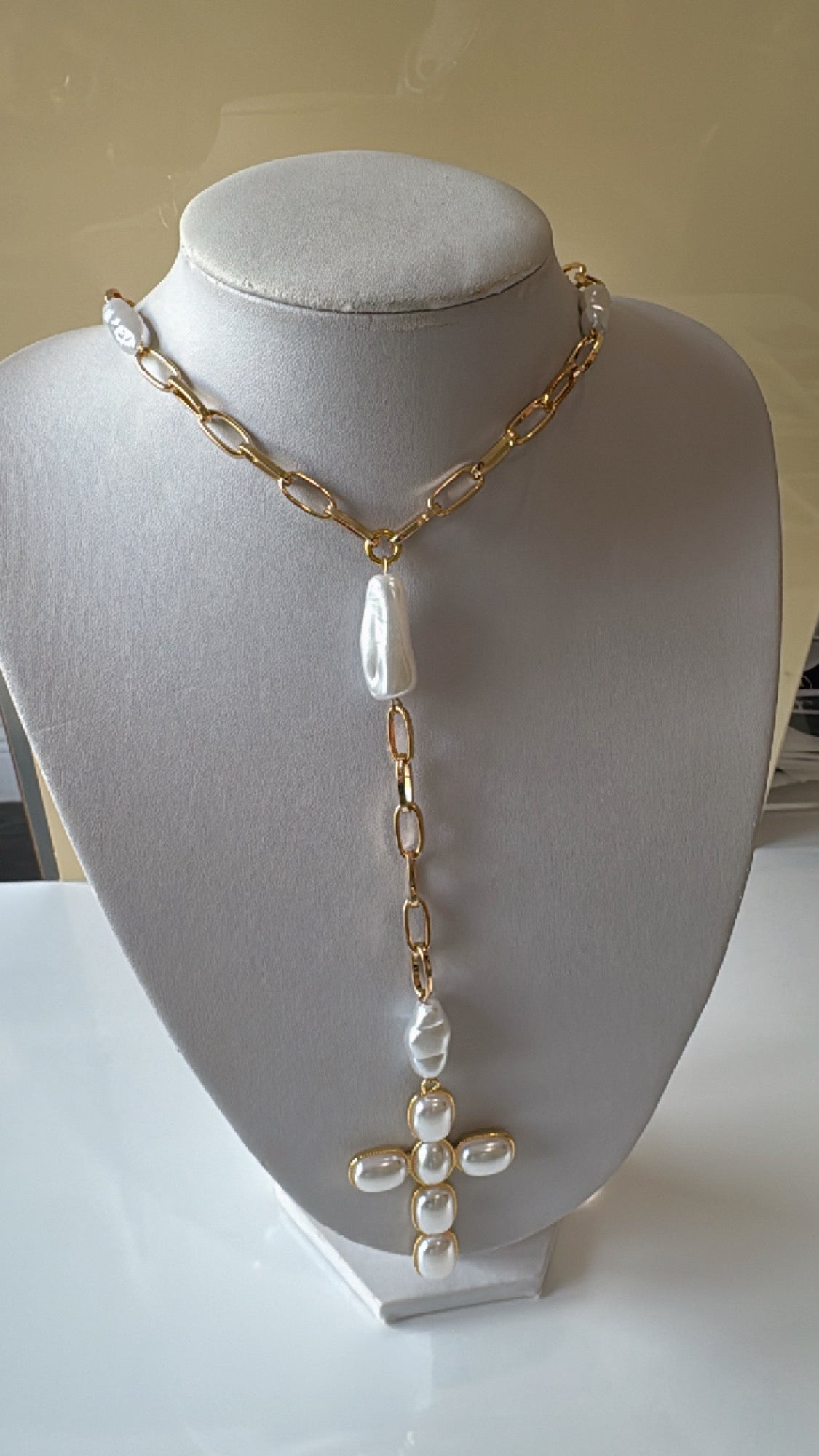 Collares variados Helga Terán