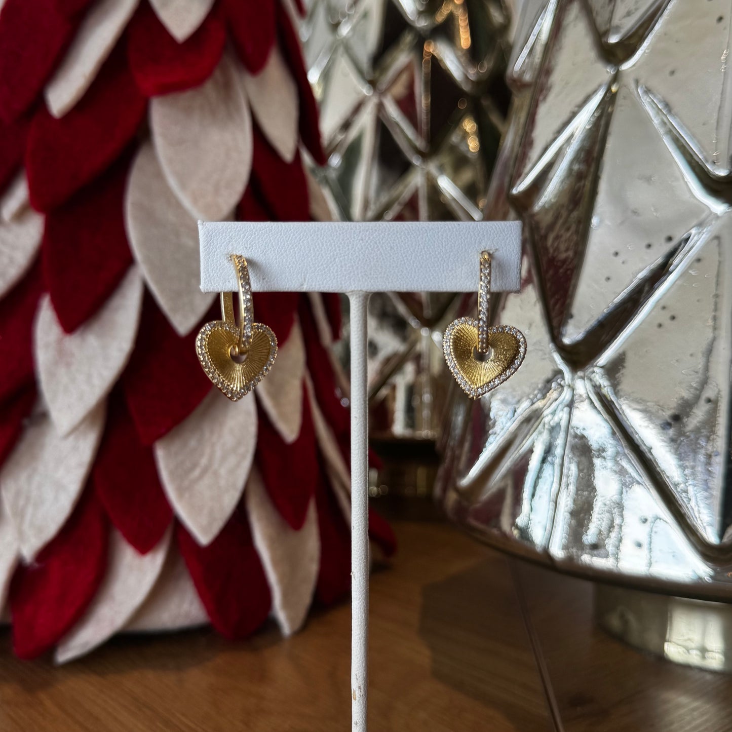 Zarcillos de corazón y mariposa