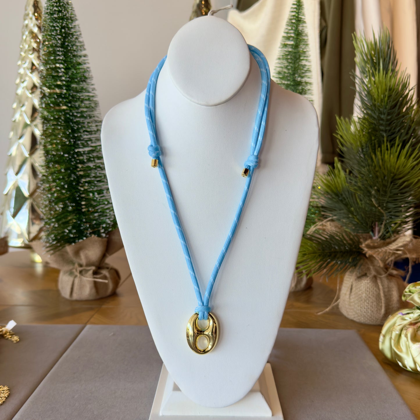 Collar dije dorado infinito