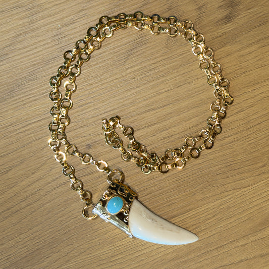 Majestic Curve Long Necklace Turqouise