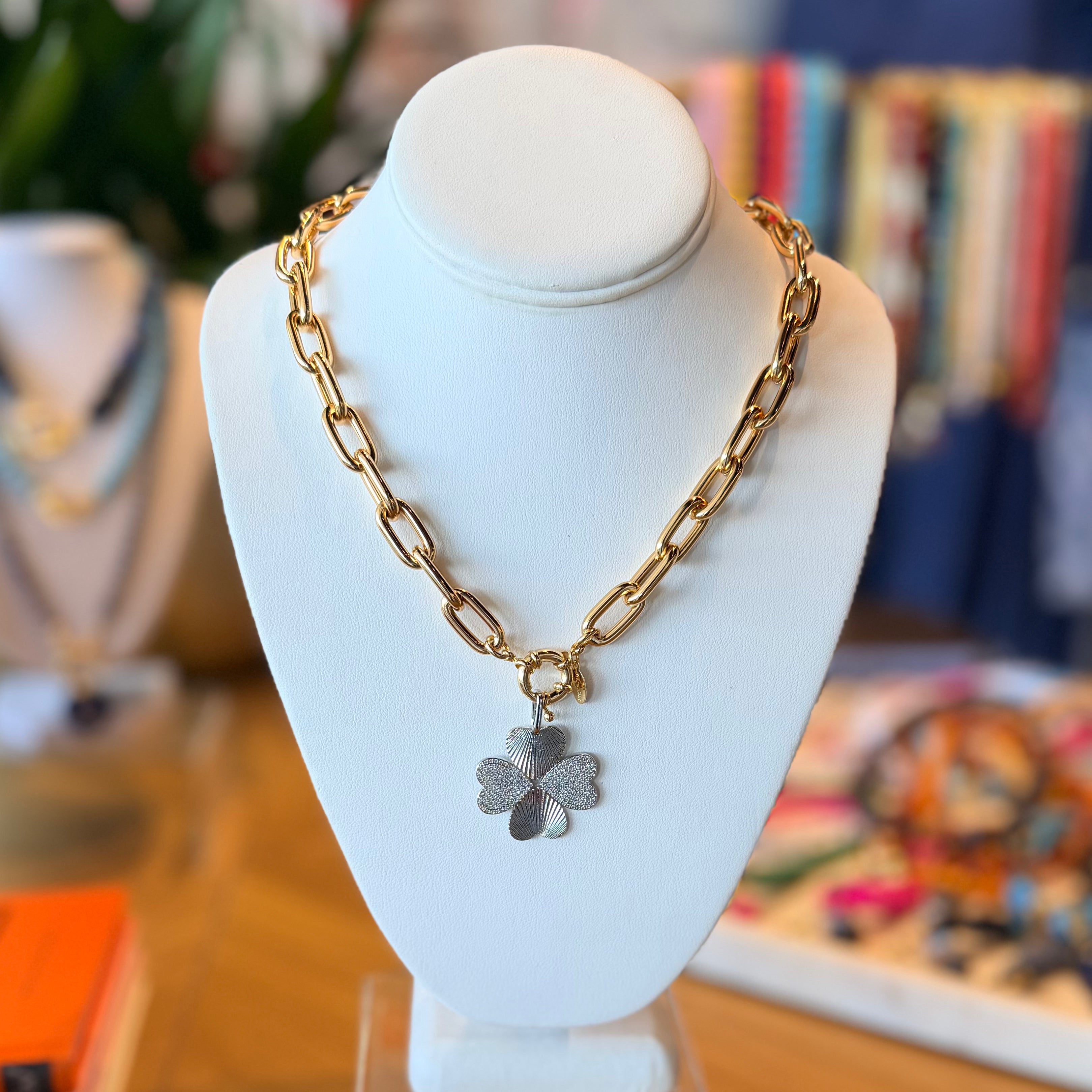 Collar de trebol