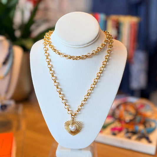 Collar largo de corazón engastado con polvo de nácar