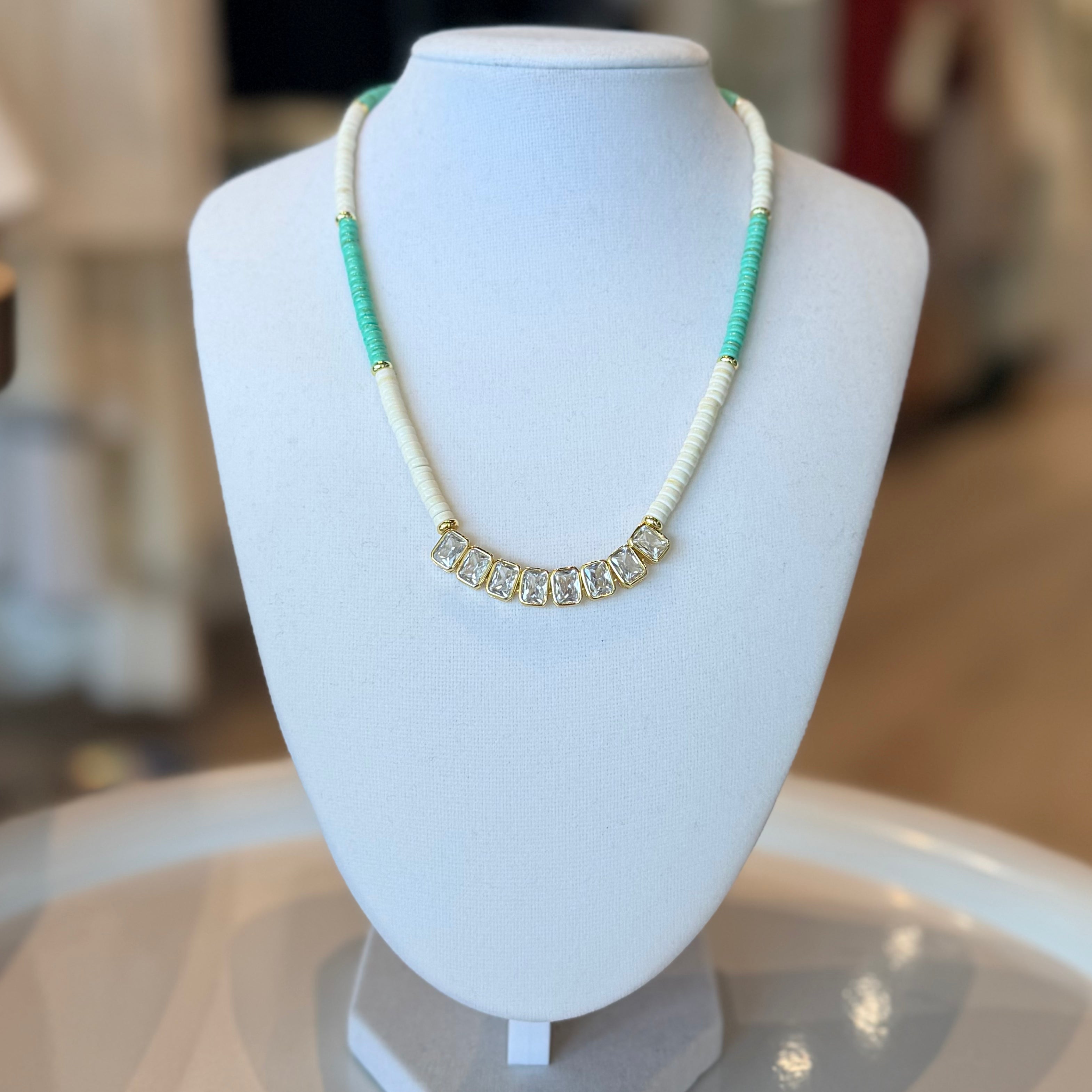 Bead and baguette-cut pendant Necklace