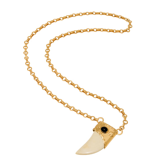 Majestic Curve Long Necklace Onyx