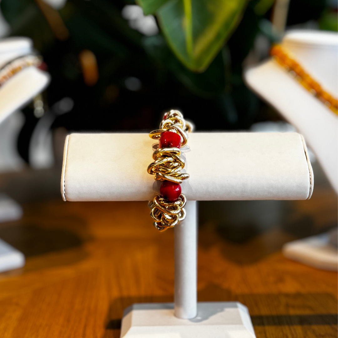 Pulsera de cadena dorada