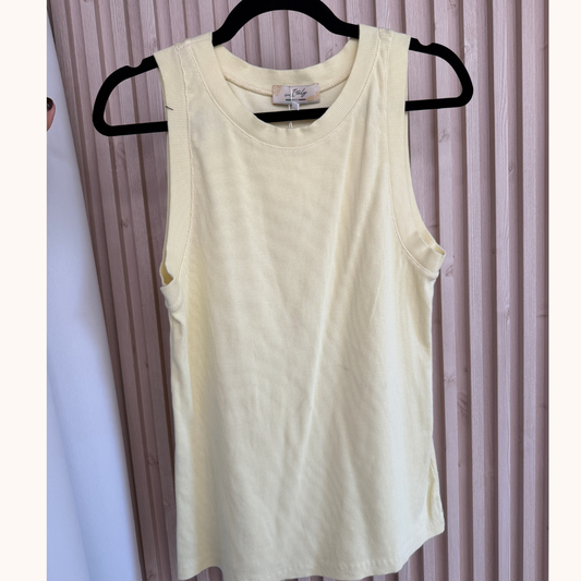 Franelas básicas italianas sin mangas