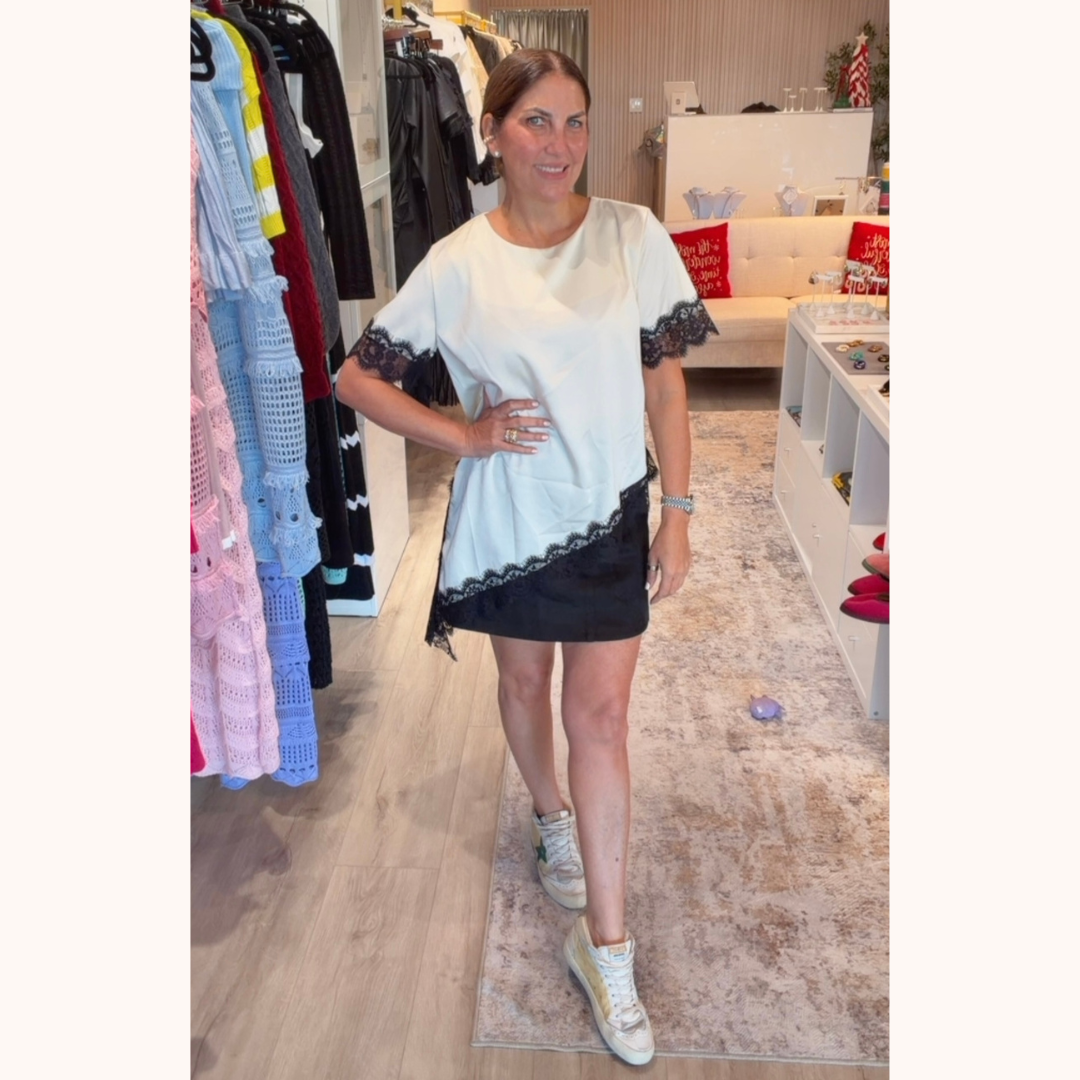 Camisa de seda y encaje con mangas