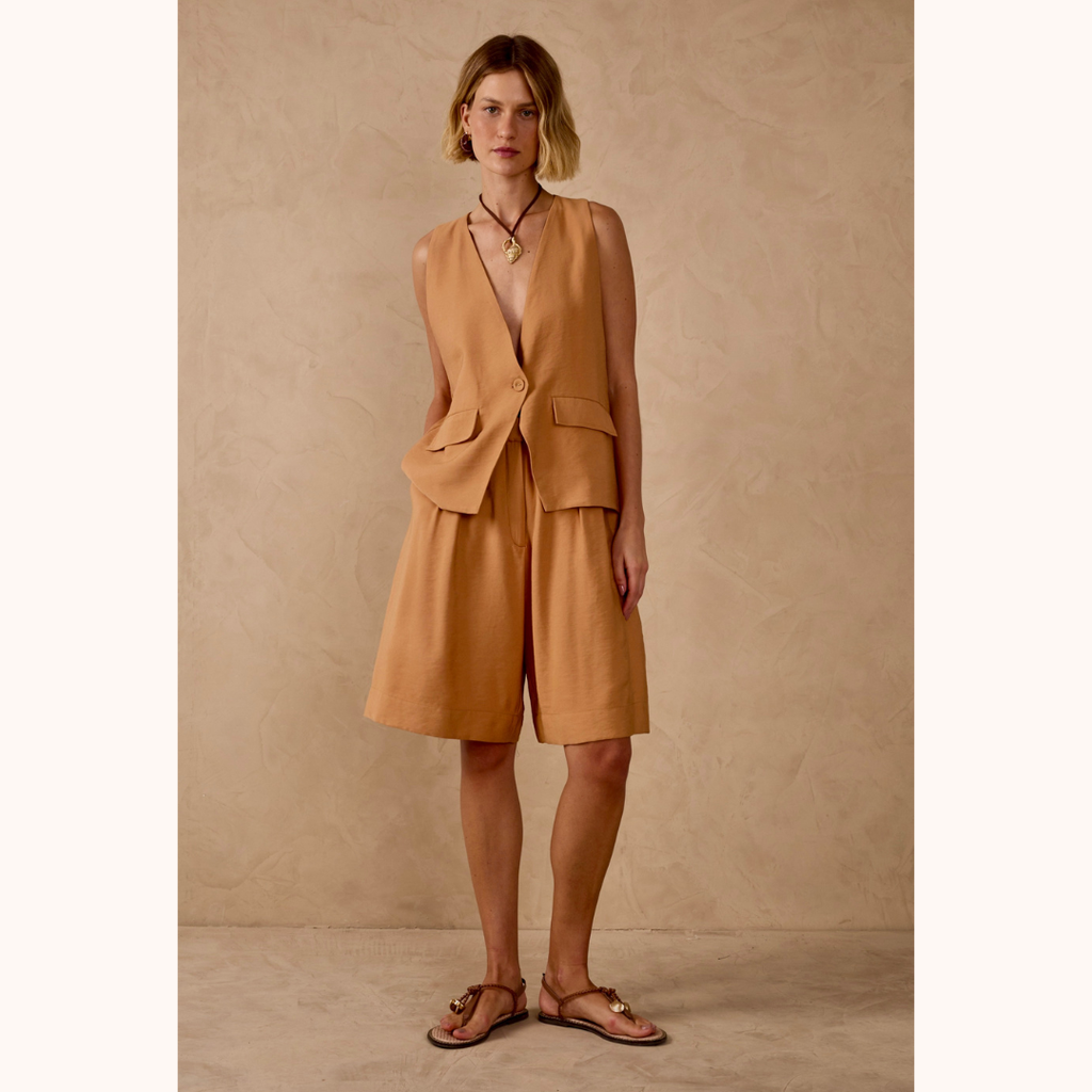 Pleated Bermuda and Crepep Longline Vest