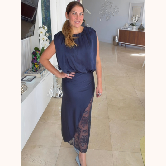 Set de seda y falda completa de encaje