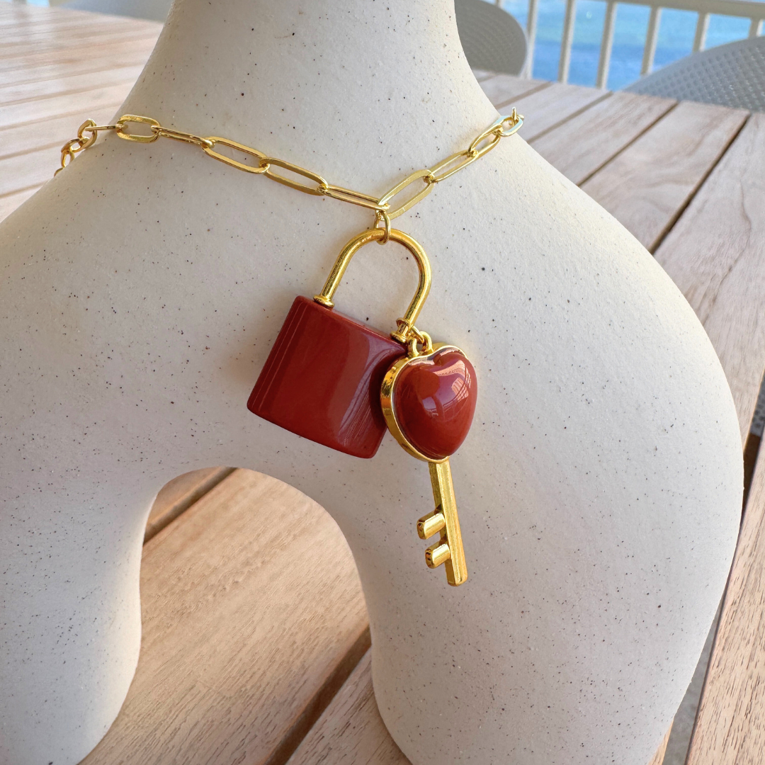 Collares de llaves y candado
