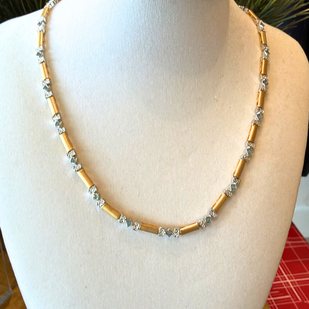 Collares dorados con piedras Semi Preciosas