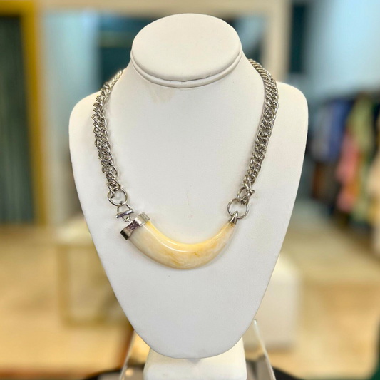 Collar cacho plateado