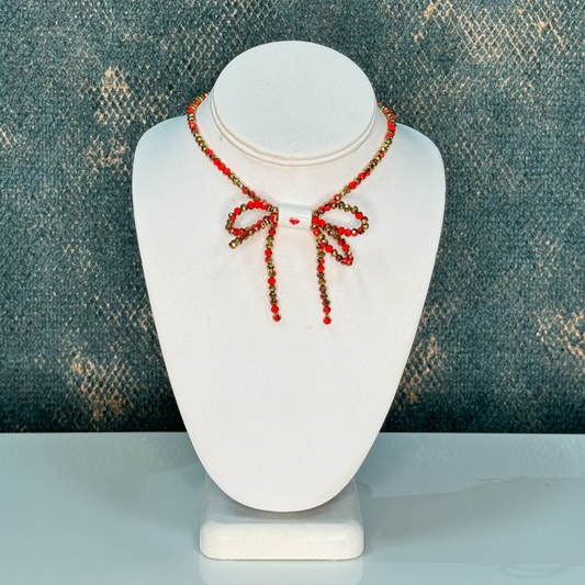 Collar de piedras con lazo