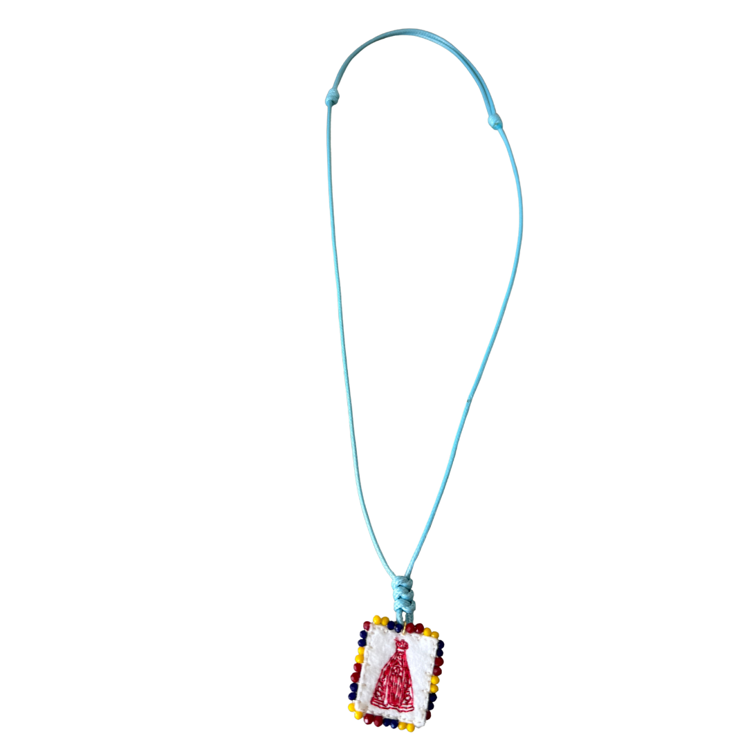 Scapular of the Virgin of the Valley in the color of the flag