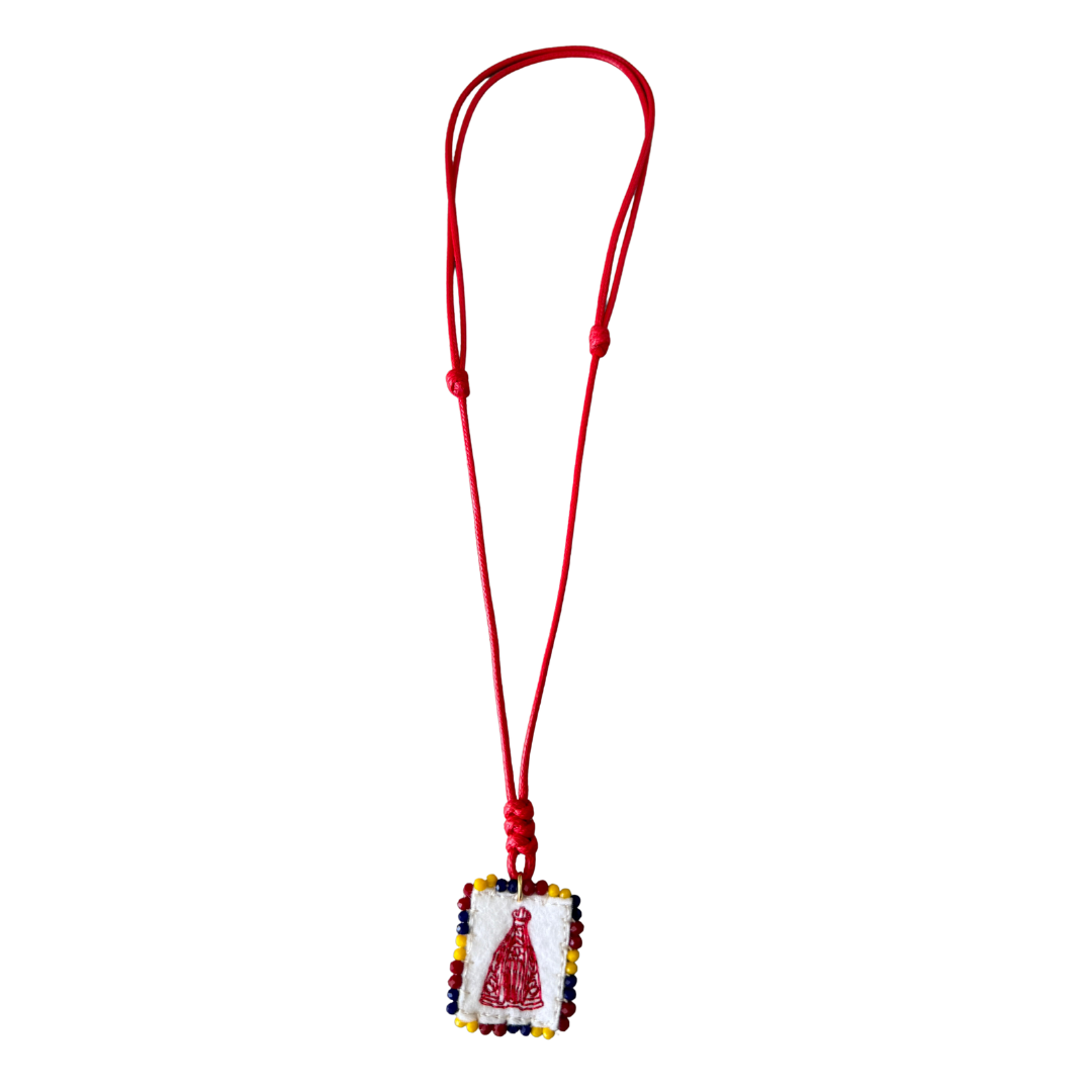 Scapular of the Virgin of the Valley in the color of the flag