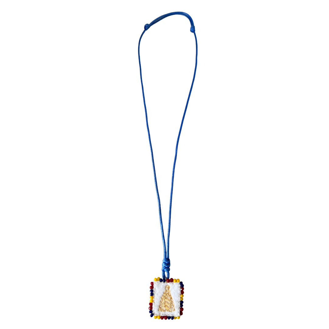 Scapular of the Virgin of the Valley in the color of the flag