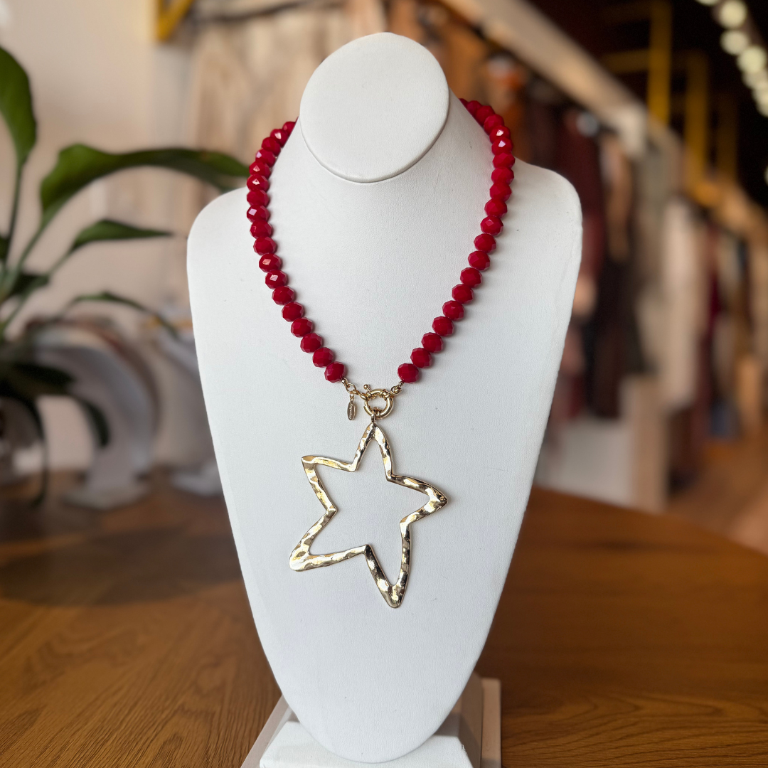 Collar con estrella removible