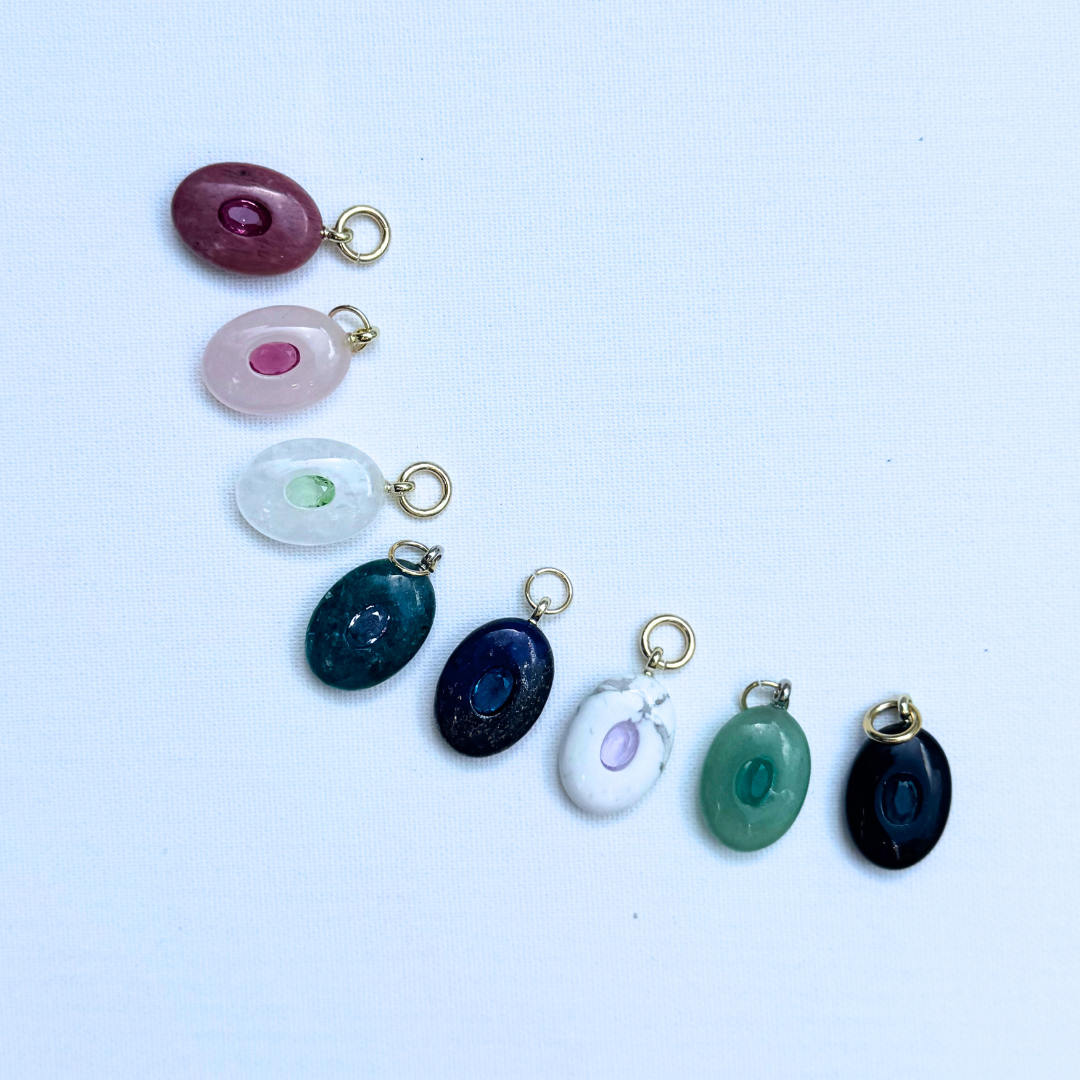 Charm gota piedras naturales