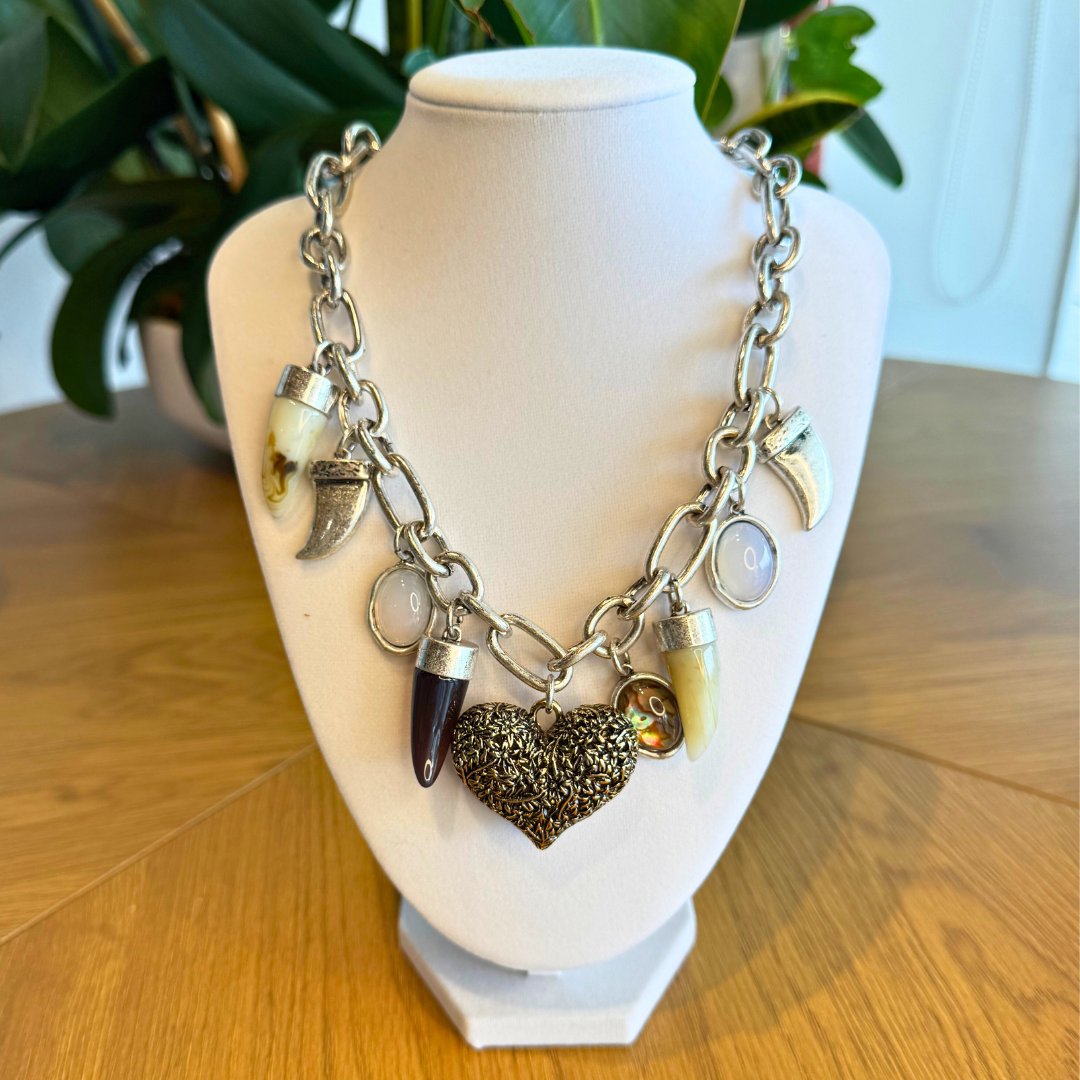 Collar de Corazón y Cacho
