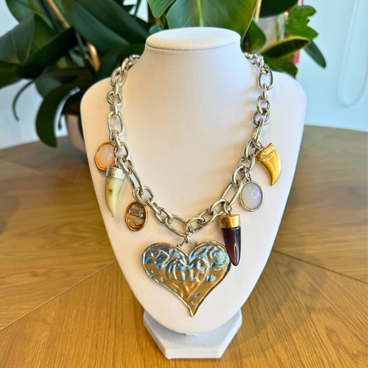 Collar de Corazón y Cacho