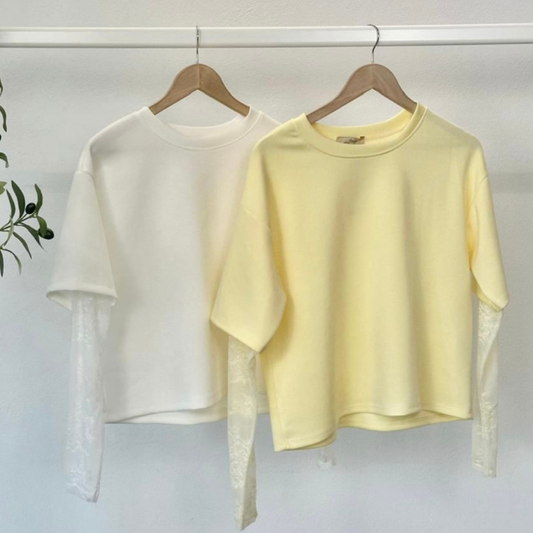 Camisa con manga de encaje claro