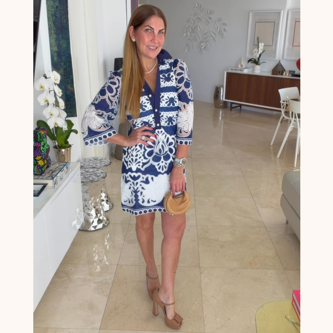 Vestido azul de encaje