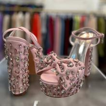 Sandals with platform and rhinestones