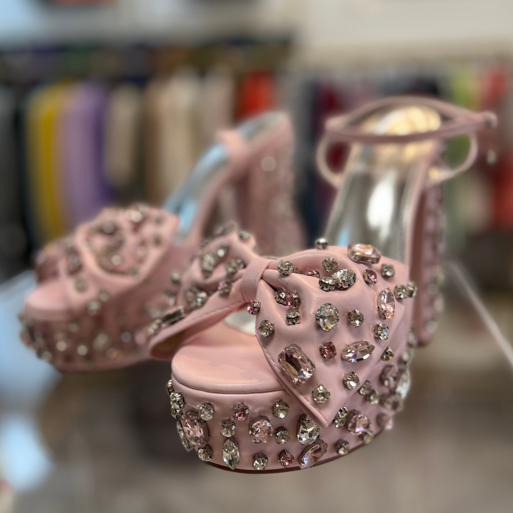 Sandals with platform and rhinestones