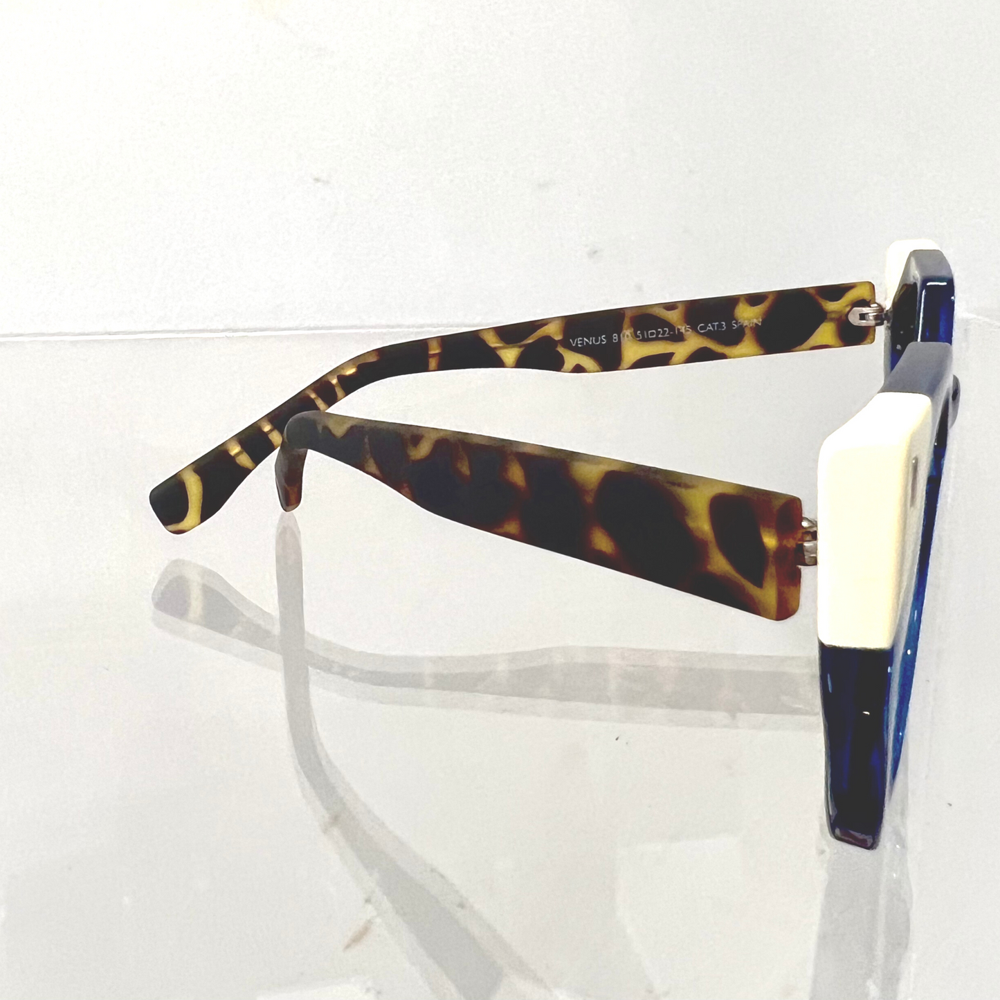 VENUS sunglasses